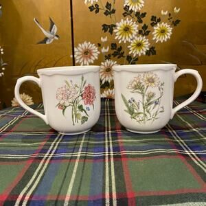 Noritake Casual Gourmet Carnations, Daisies White Porcelain Coffee Cups Set of 2